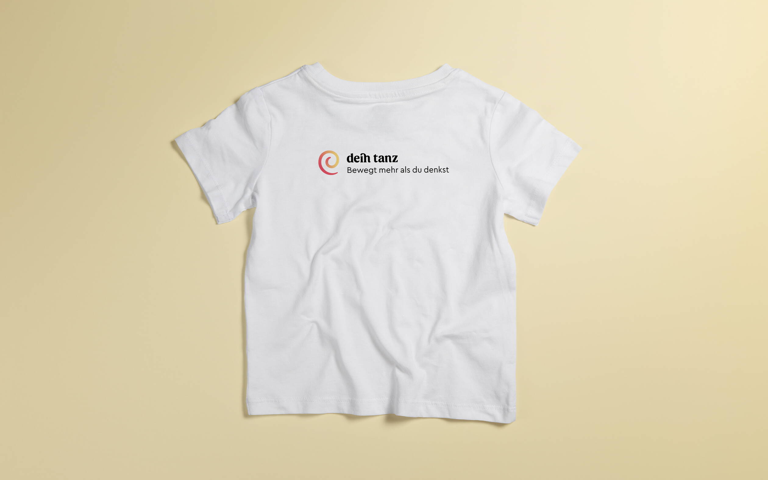 gabriela-martinelli-design-dein-tanz-logodesign-t-shirt.jpg