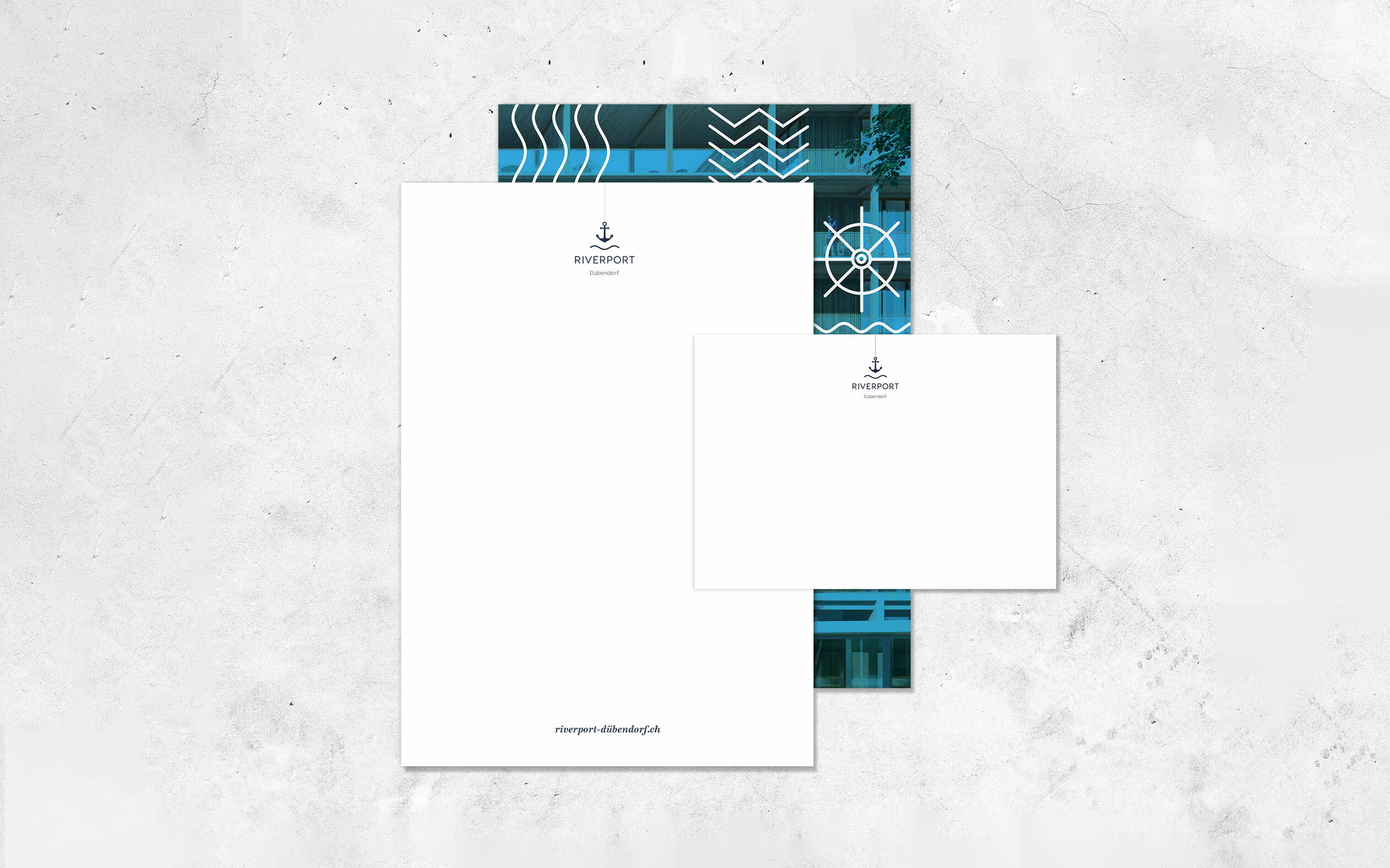 Briefschaften mit Logo und im visual Design der neu gestalteten Corporate Identity.